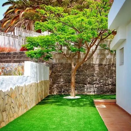 Evelyn Villa