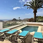 Evelyn Villa La Florida